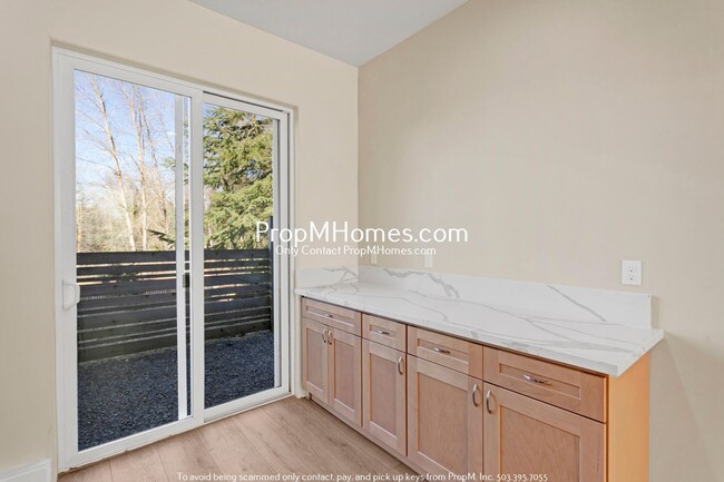 Building Photo - Brand New Two Bedroom Charmer in Lents!