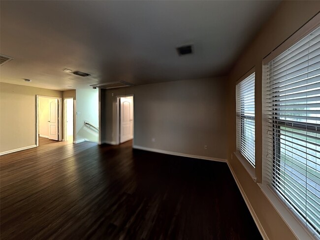 Building Photo - 18302 Fair Grange Ln