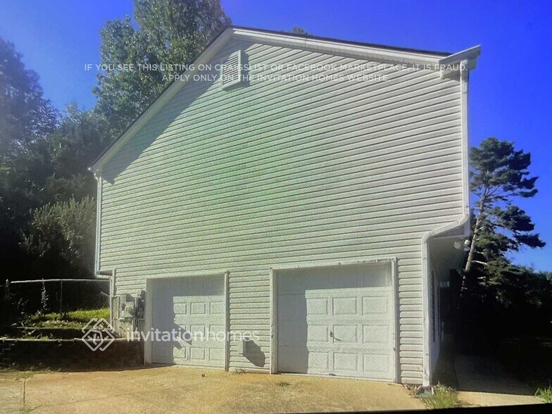 Building Photo - 8445 Deliah Way