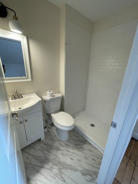 Building Photo - 21 E Transit St