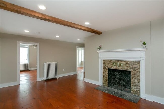 Building Photo - 43 Farewell St