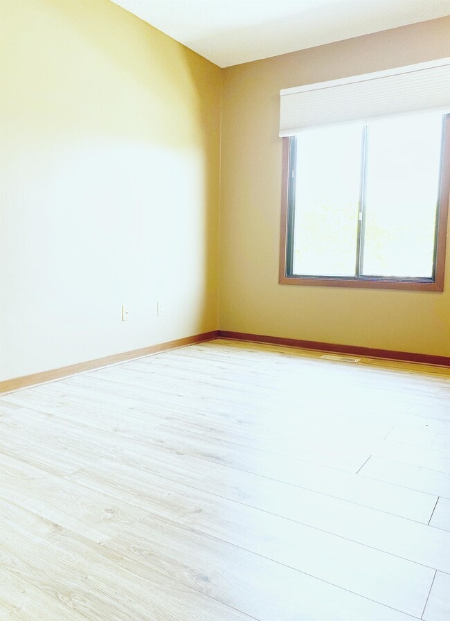 Building Photo - 1300 Landmark Trail S