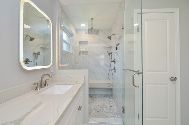 Building Photo - 9606 Highmeadow Dr