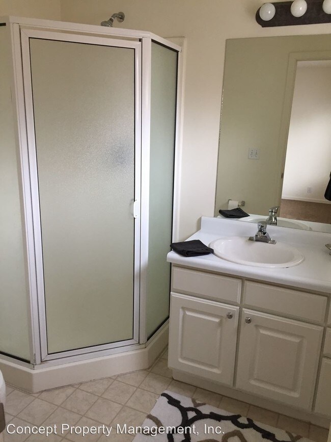 Building Photo - 4111 Highland Dr