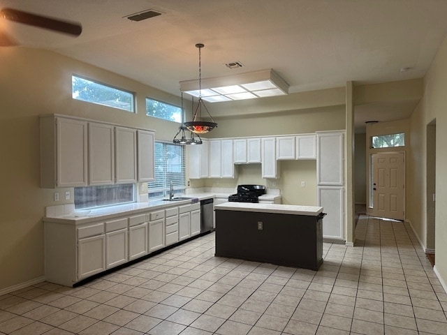 Building Photo - North Stockton 4 Bedroom 2 Bath Home