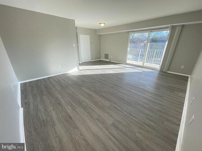 Building Photo - 7994 Audubon Ave