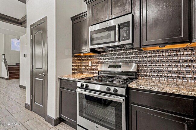 Building Photo - 12744 Midland Ct