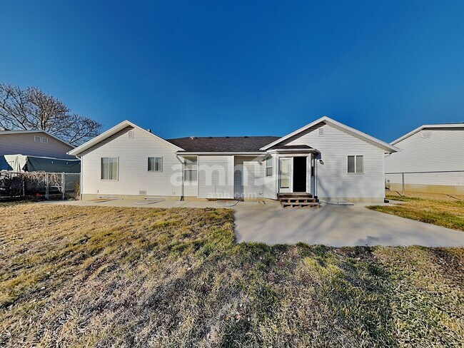 Building Photo - 3147 W 1200 N