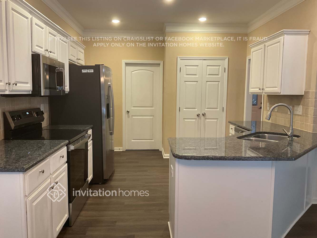 Building Photo - 17004 Cambridge Grove Dr