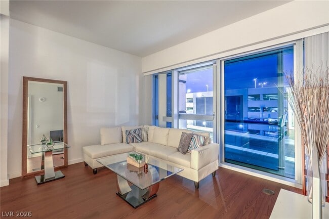 Building Photo - 4471 Dean Martin Dr