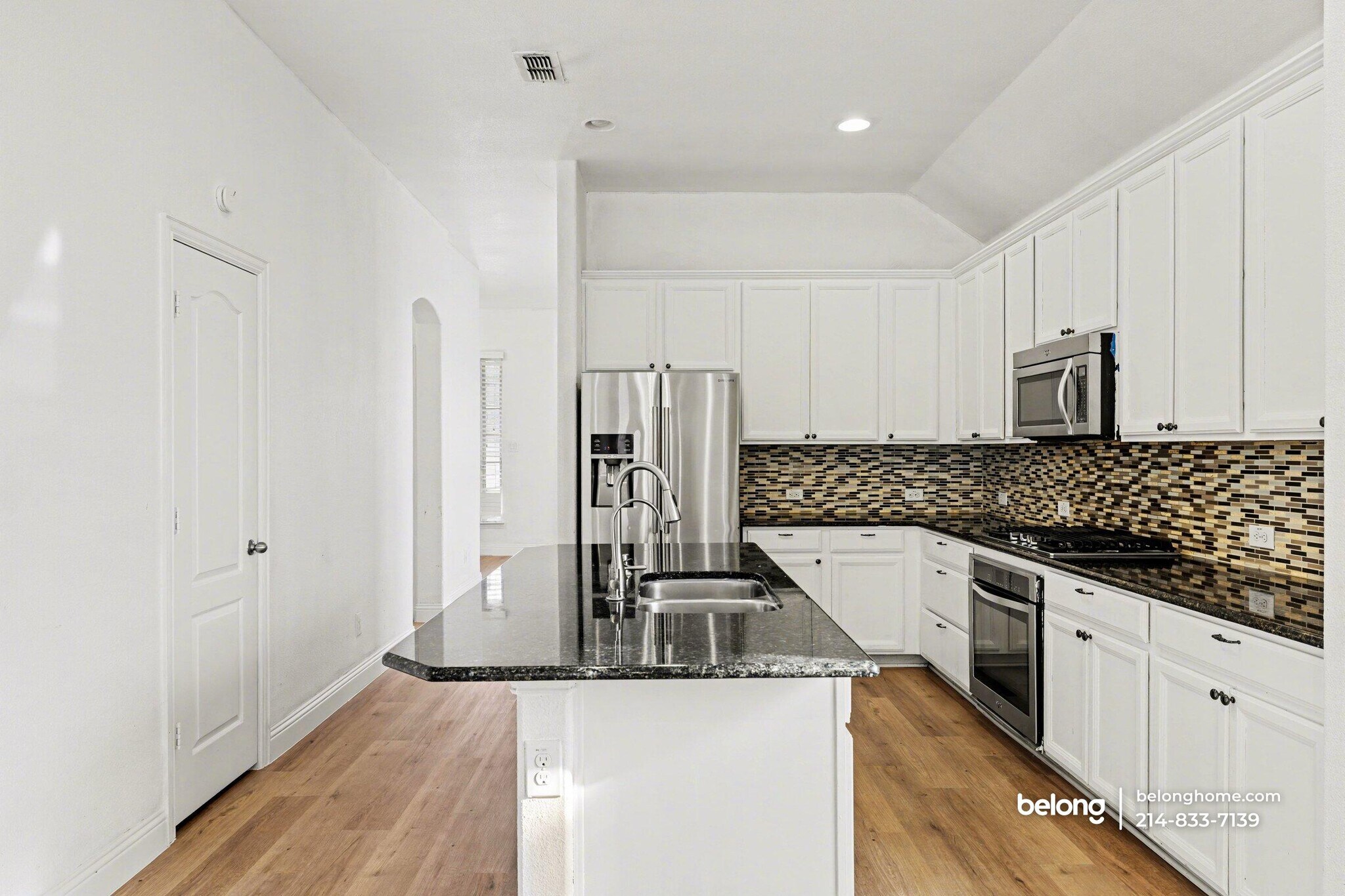 Building Photo - 741 Sundrop Dr