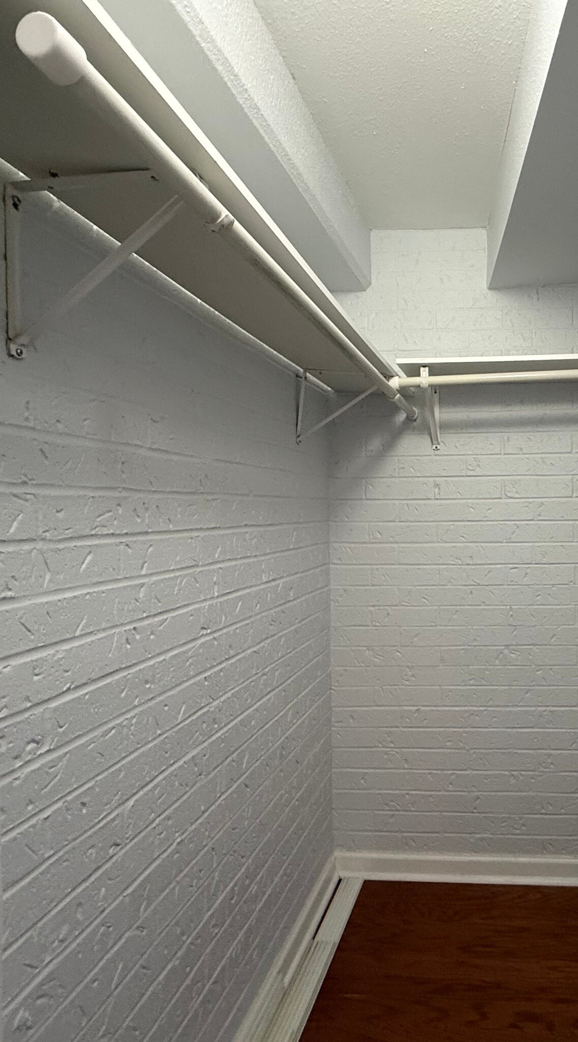 Building Photo - 3915 Saint Charles Ave