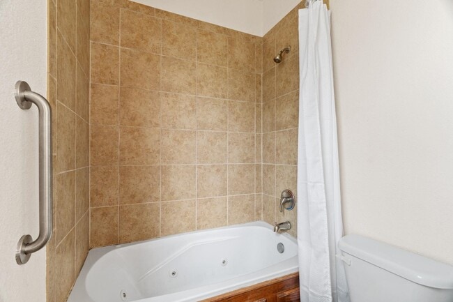 Building Photo - 102 Ashlee Ln