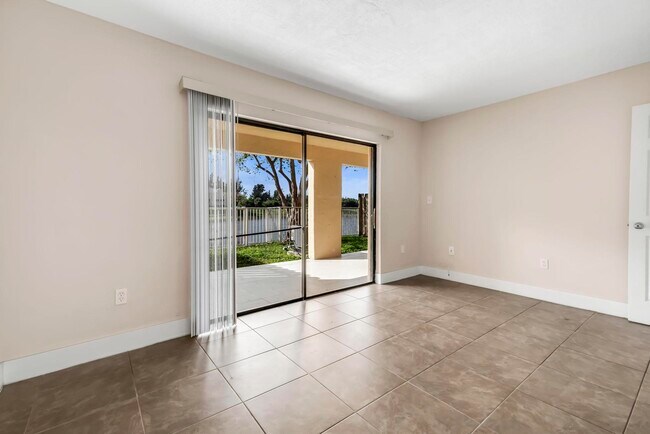 Building Photo - 5200 NW 31st Ave