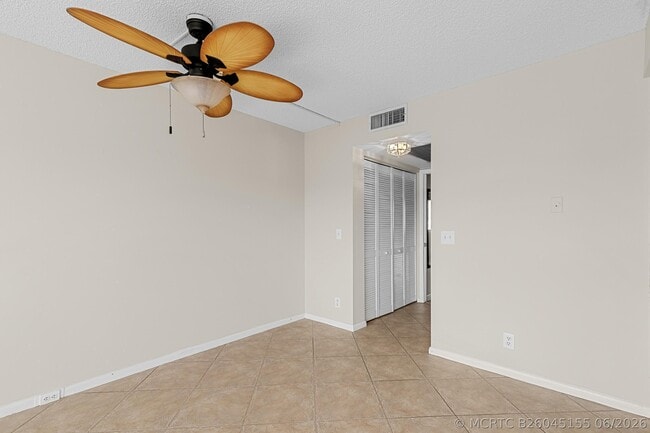 Building Photo - 3013 Wolverton E