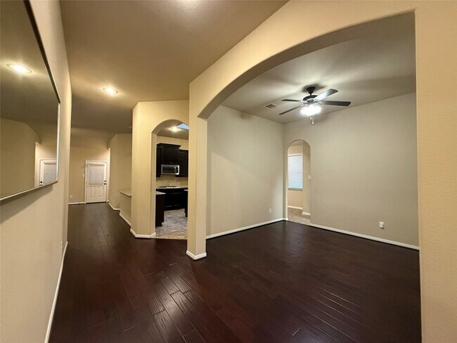 Building Photo - 24311 Piazza Dr