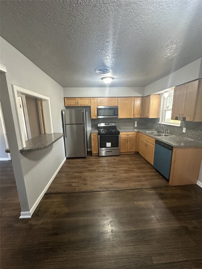 Building Photo - 11608 Segrest Dr