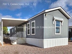 Building Photo - 700 S Carmichael Ave