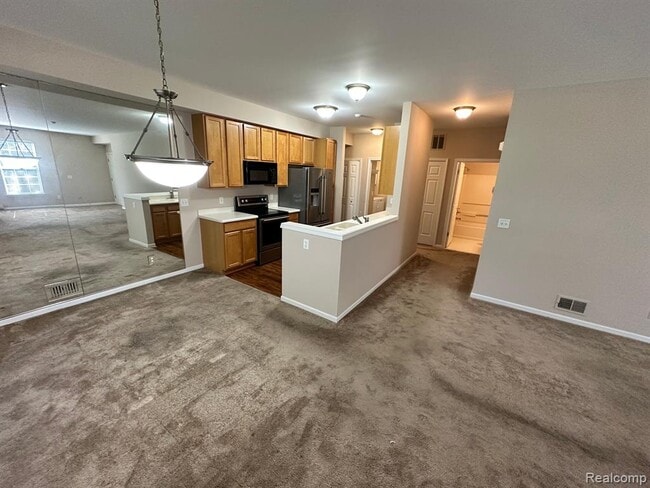 Building Photo - 2354 Pinecroft Dr