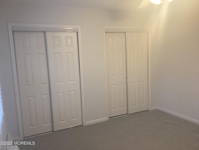 Building Photo - 25 King James Ln