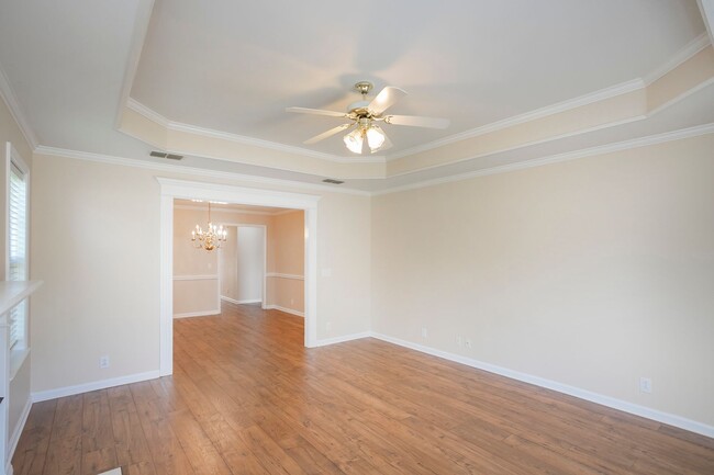 Building Photo - Lovely Townhome in Murfreesboro!