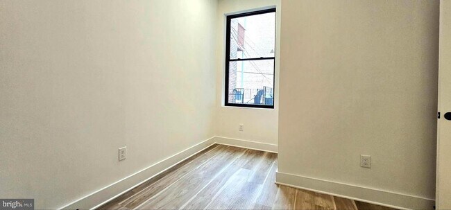 Building Photo - 2015 13th St NW