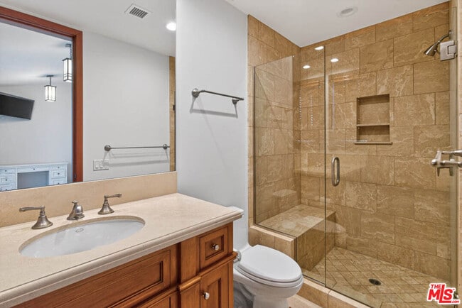 Building Photo - 1120 El Medio Ave