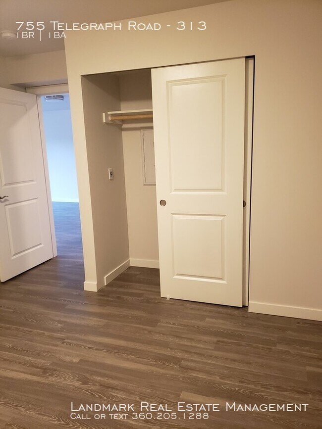 Building Photo - Francis Park, Premiere Bellingham Living