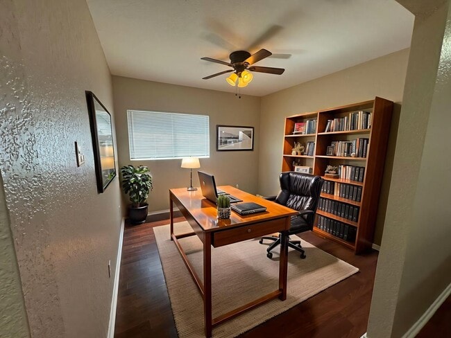 Building Photo - GREAT HOME  |  3 BEDROOMS + OFFICE  |  CLO...