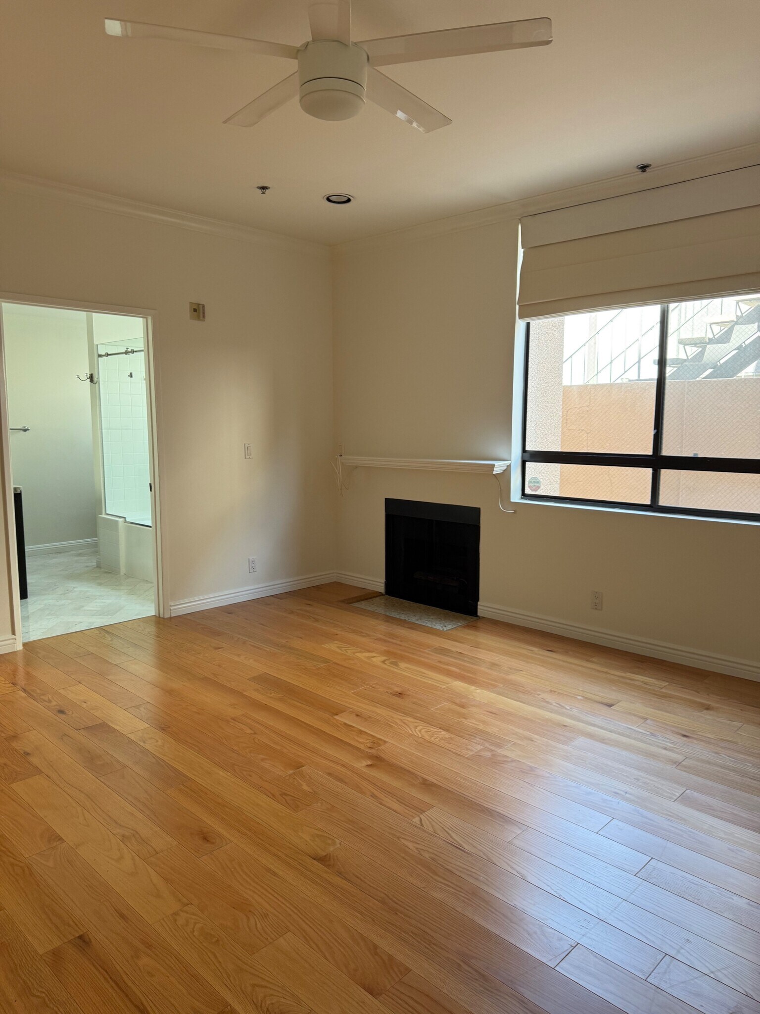 Building Photo - 1238 S Holt Ave