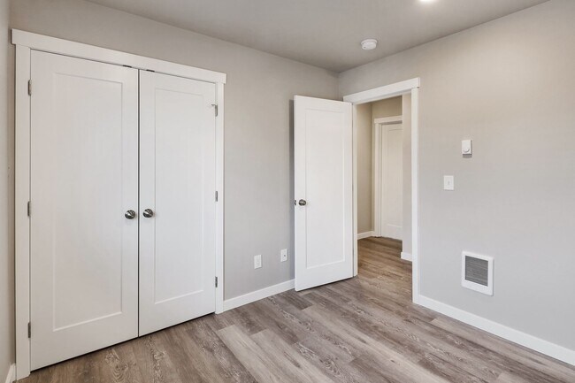 Building Photo - 1837 Eastgate Loop