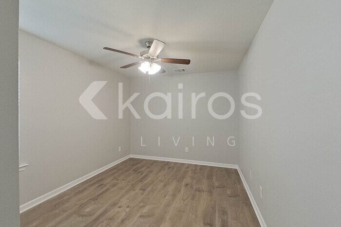 Building Photo - 417 Mango Dr