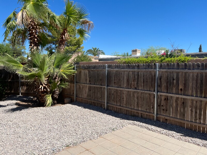 Building Photo - 3530 N Tucson Blvd