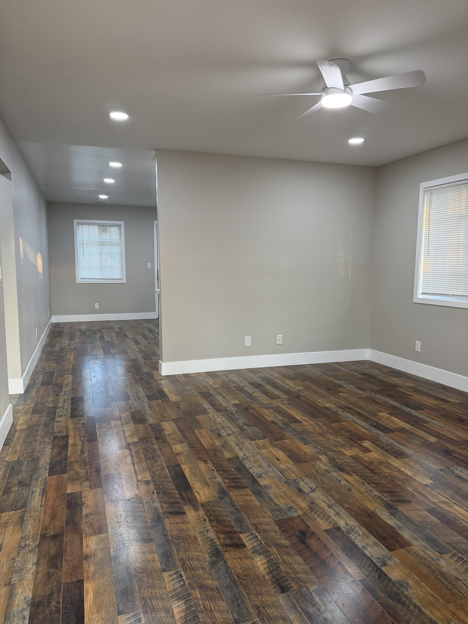 Building Photo - 706 T St