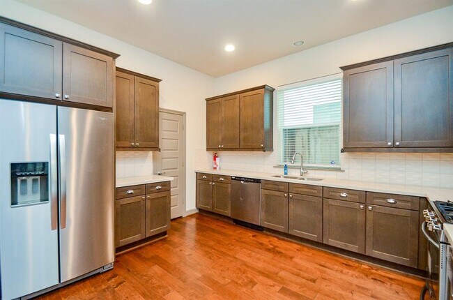 Building Photo - 5943 Kansas St