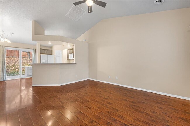 Building Photo - 3685 S Creekwood Way