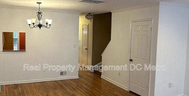Building Photo - 1406 Carrollsburg Pl SW