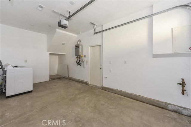 Building Photo - 6650 Mogano Dr