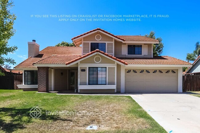 Building Photo - 45613 Clubhouse Dr
