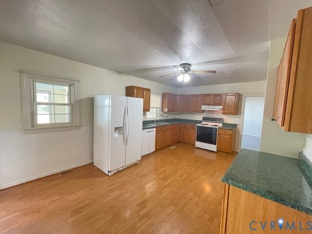 Building Photo - 15352 Binns Rd