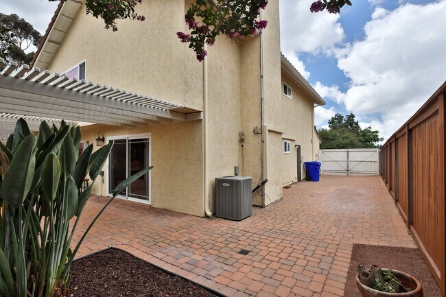 Building Photo - Spacious 3-Bedroom Scripps Ranch Home