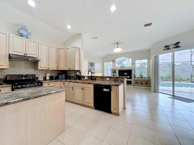 Building Photo - 1343 Shoreline Cir