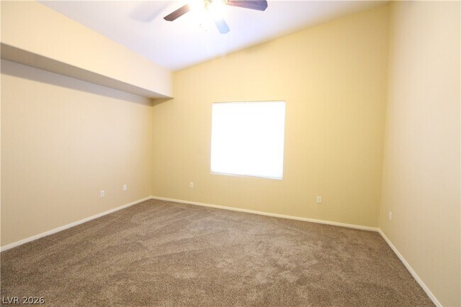 Building Photo - 6156 Pine Villa Ave