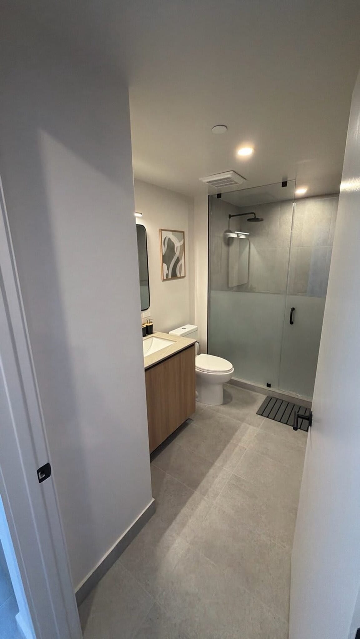 Building Photo - 121 NE 5th St