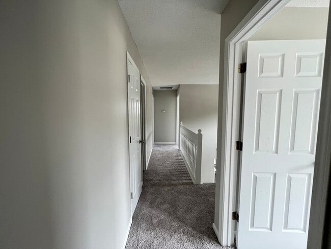 Building Photo - 448 Canoga Ct
