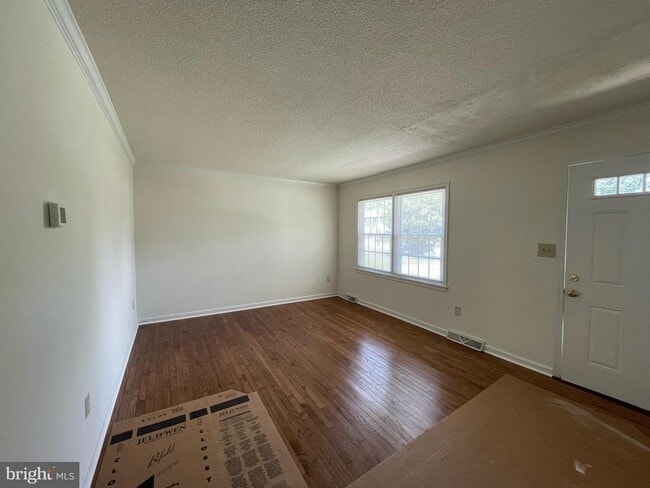 Building Photo - 5516 Bounds St