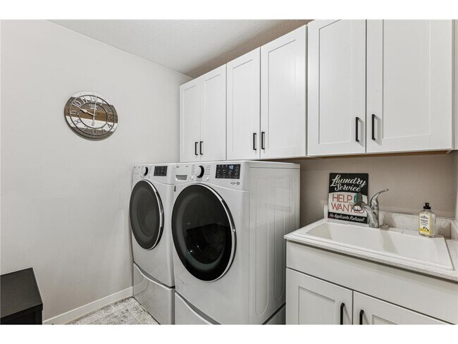 Building Photo - 7872 Jade Ln