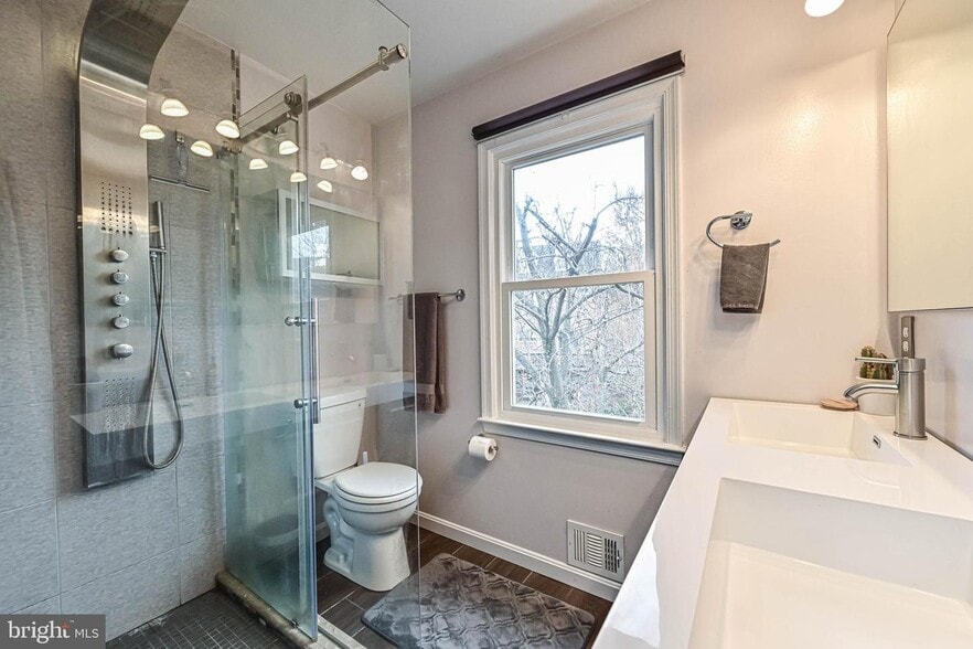 Primary Bathroom #1 w/ rain shower and body sprays - 3814 Usher Ct