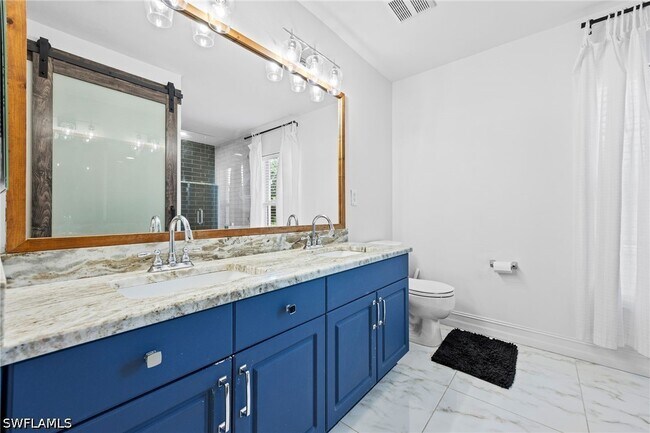 Building Photo - 421 Broadmoor St