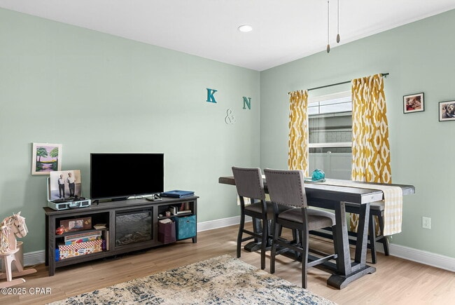 Building Photo - 7470 Shadow Lake Dr